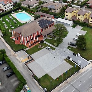 Hotel Residence - Il Giardino del Cigno